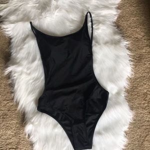 Backless one piece swimsuit
